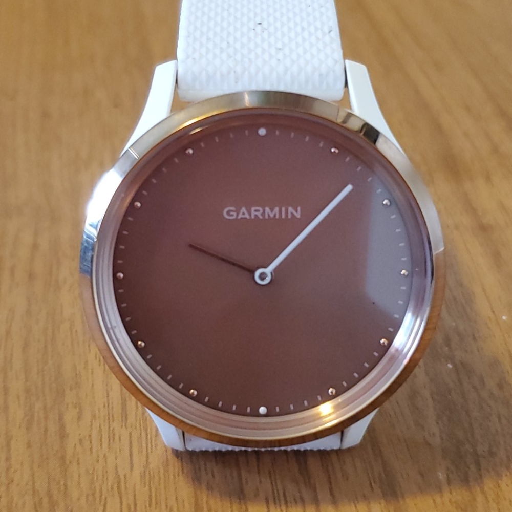 Garmin Vivomove HR fitness watch